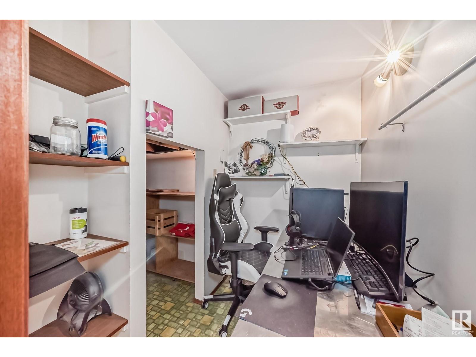 












3543 105B ST NW

,
Edmonton,




Alberta
T6J2K9

