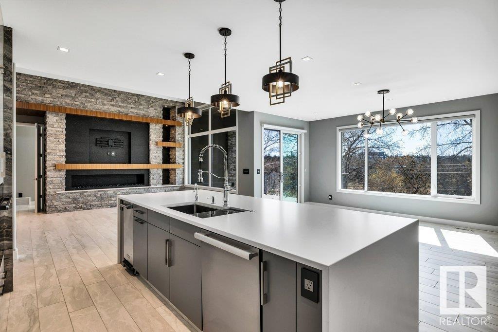 












84 MISSION AV

,
St. Albert,




Alberta
T8N1H8

