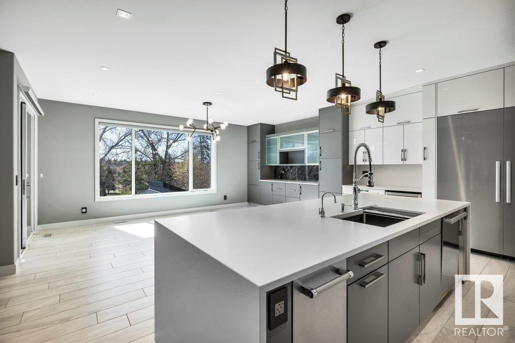 












84 MISSION AV

,
St. Albert,




Alberta
T8N1H8


