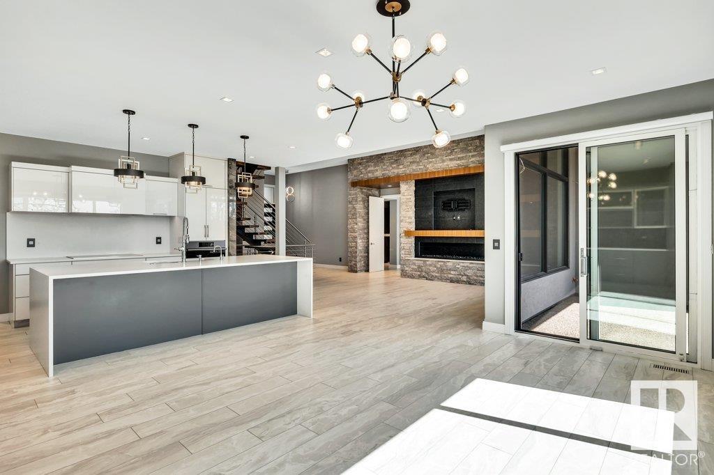












84 MISSION AV

,
St. Albert,




Alberta
T8N1H8

