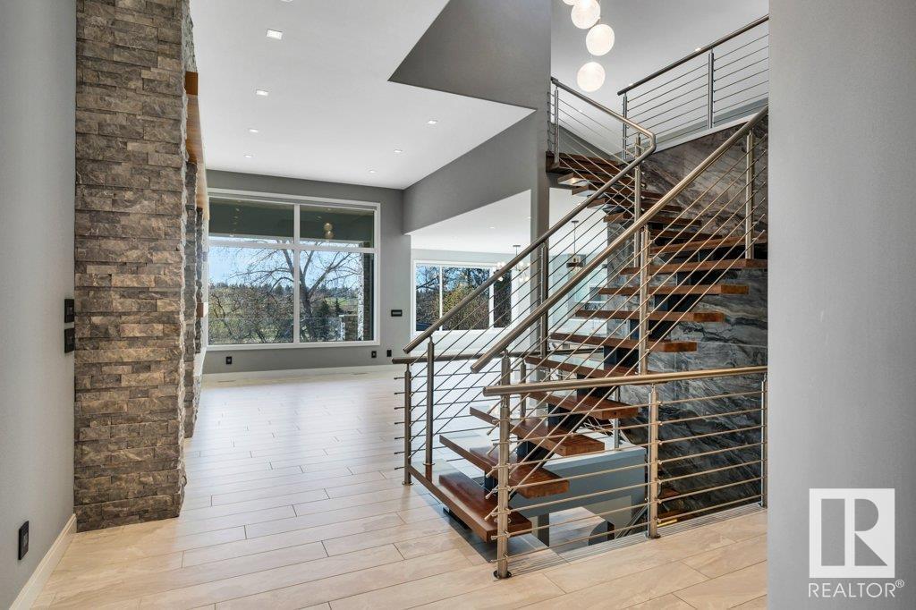 












84 MISSION AV

,
St. Albert,




Alberta
T8N1H8


