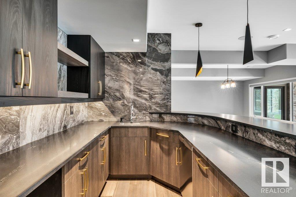 












84 MISSION AV

,
St. Albert,




Alberta
T8N1H8

