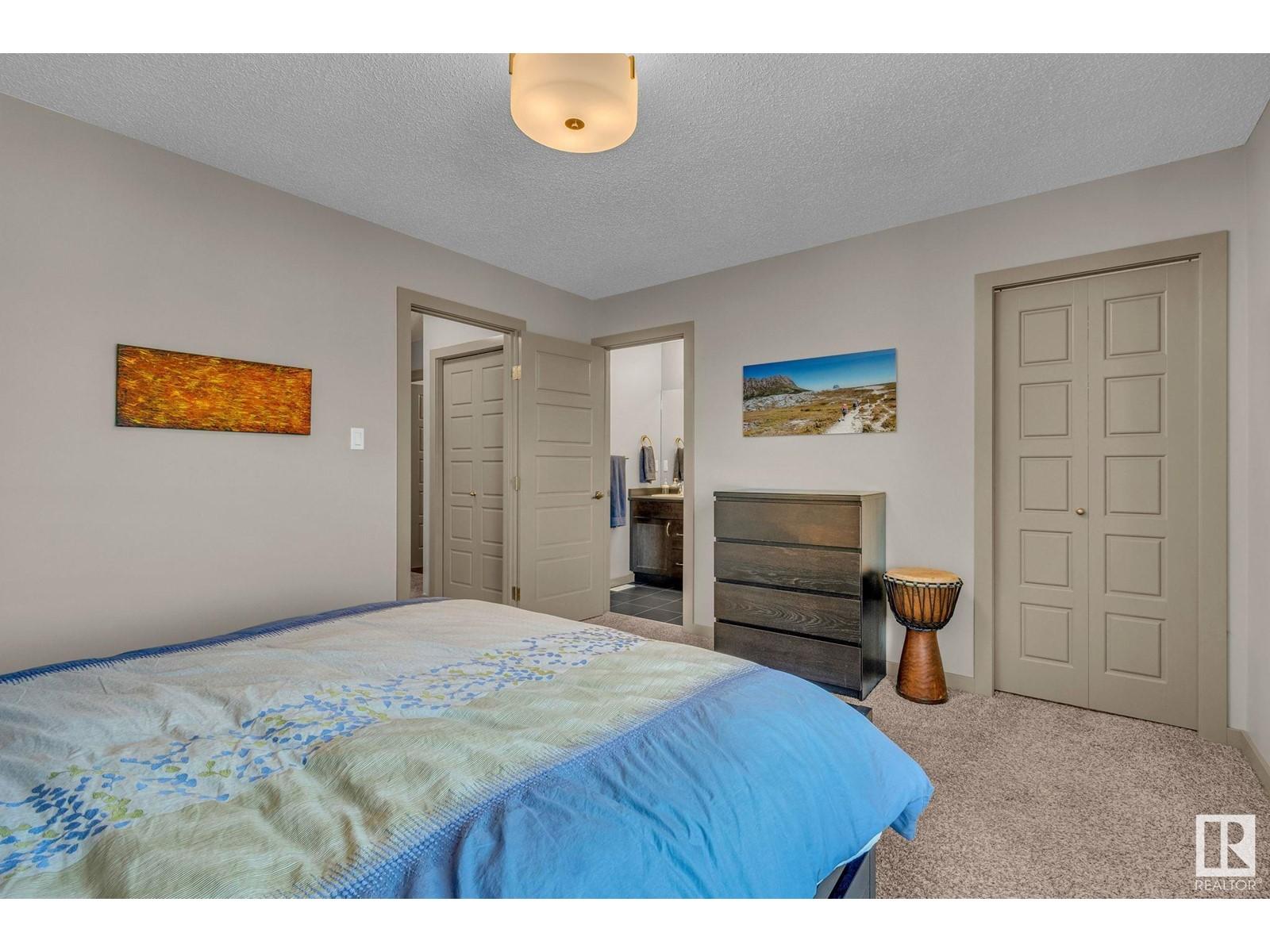 












9816 79 AV NW NW

,
Edmonton,




Alberta
T6E1R1

