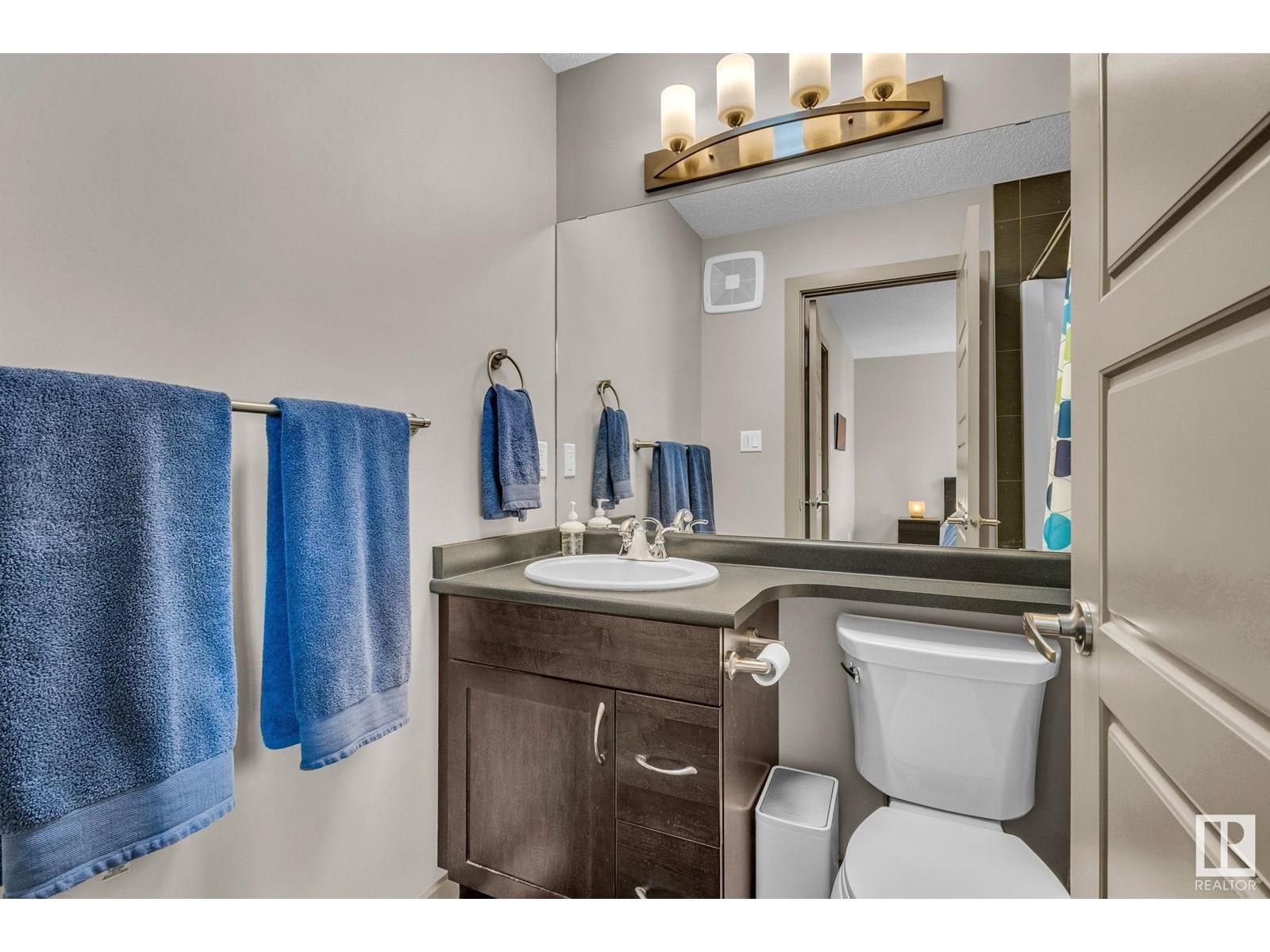












9816 79 AV NW NW

,
Edmonton,




Alberta
T6E1R1

