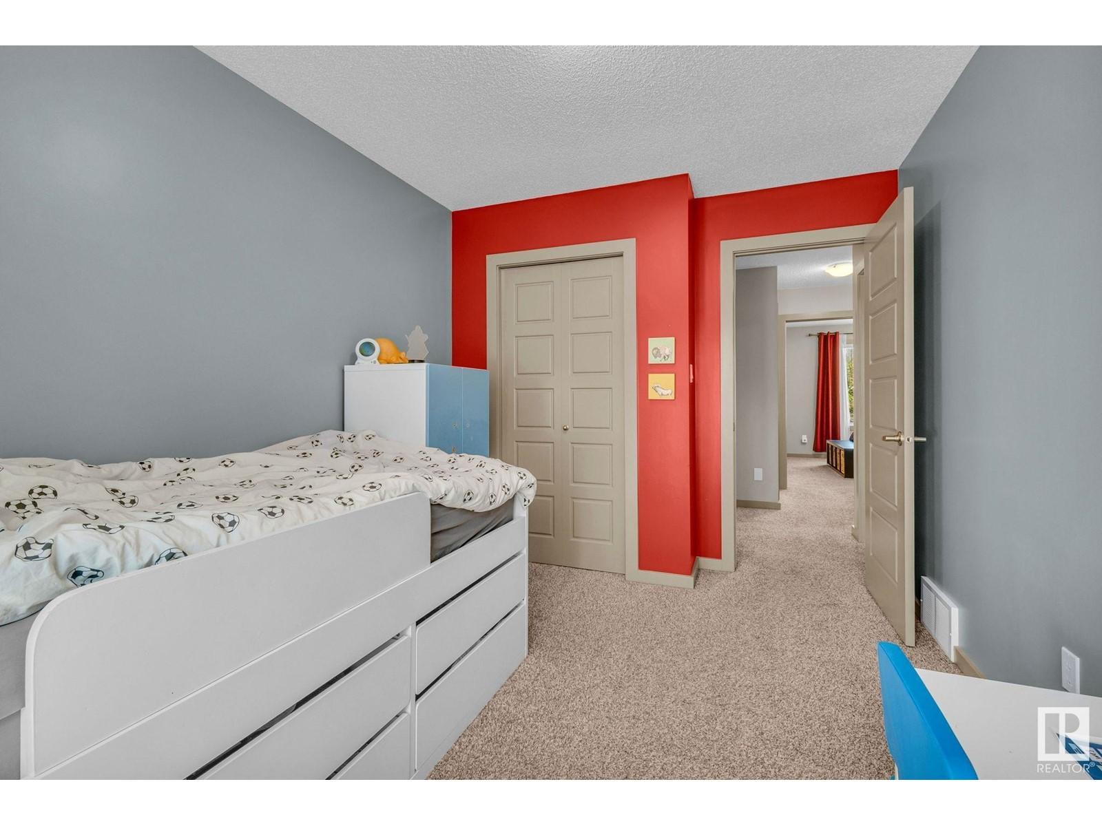 












9816 79 AV NW NW

,
Edmonton,




Alberta
T6E1R1


