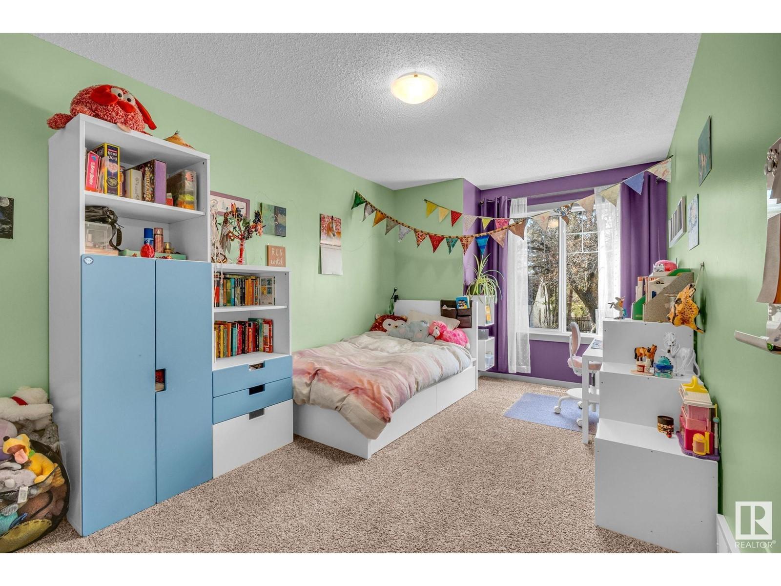 












9816 79 AV NW NW

,
Edmonton,




Alberta
T6E1R1

