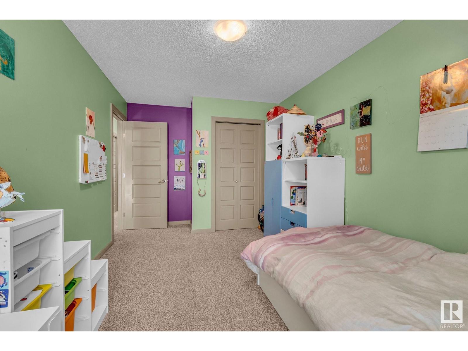 












9816 79 AV NW NW

,
Edmonton,




Alberta
T6E1R1

