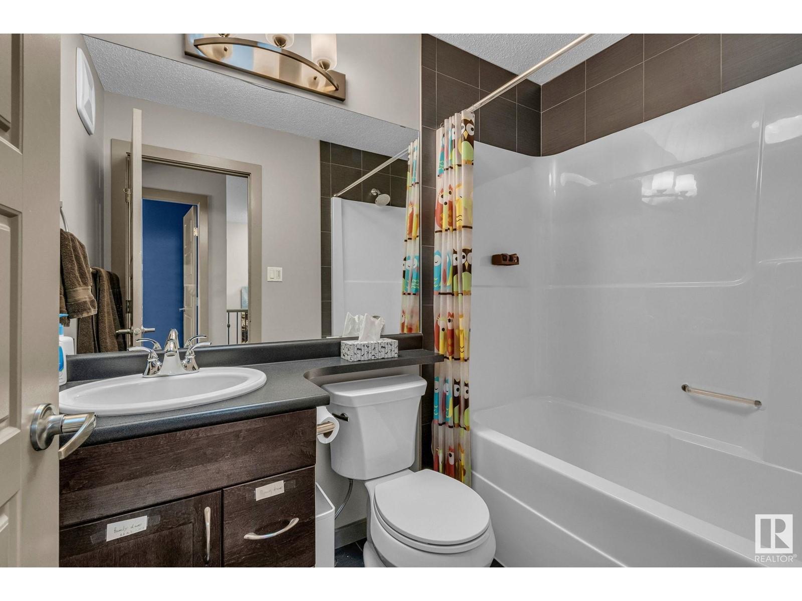 












9816 79 AV NW NW

,
Edmonton,




Alberta
T6E1R1


