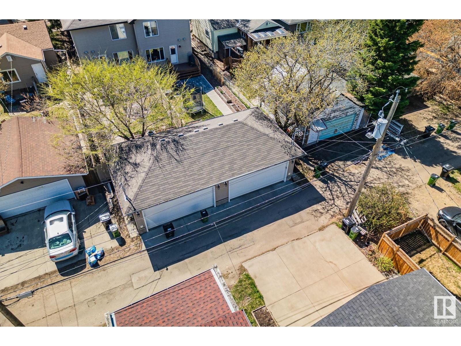












9816 79 AV NW NW

,
Edmonton,




Alberta
T6E1R1

