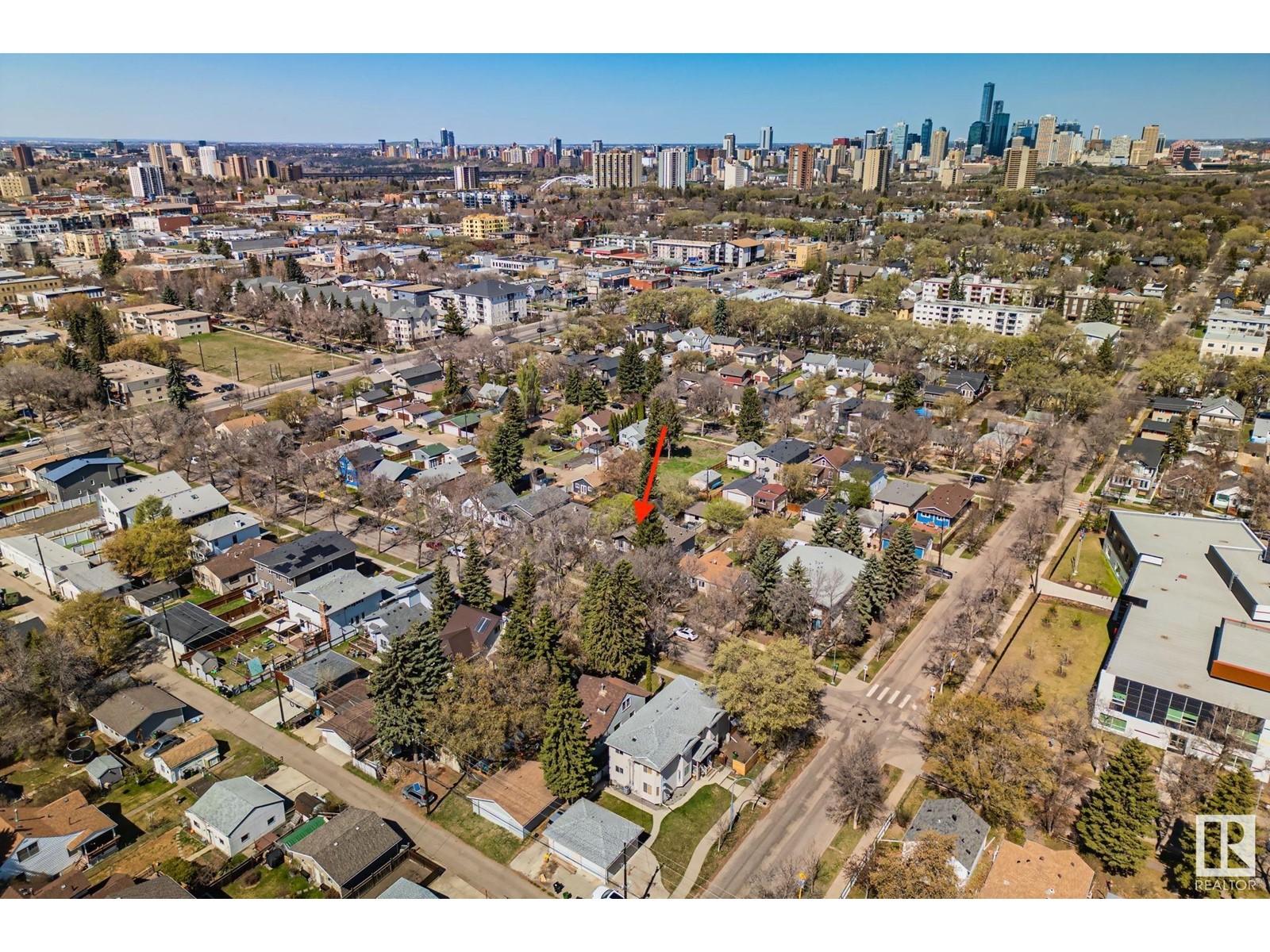












9816 79 AV NW NW

,
Edmonton,




Alberta
T6E1R1

