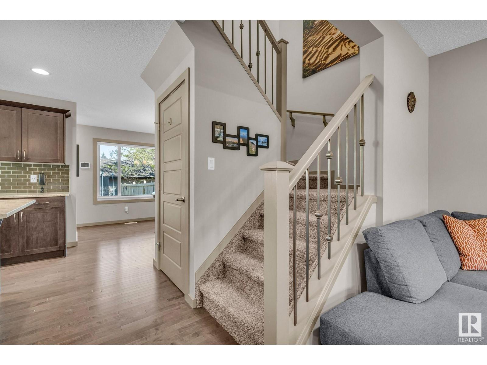 












9816 79 AV NW NW

,
Edmonton,




Alberta
T6E1R1

