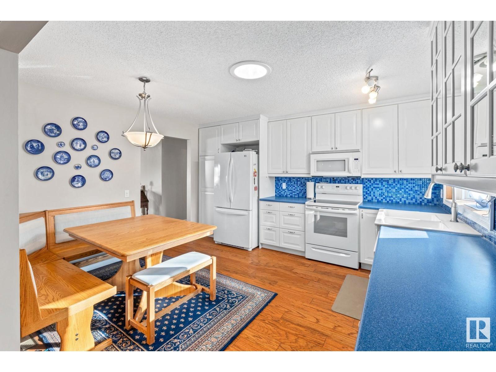 












2 BANTING PL

,
St. Albert,




Alberta
T8N2K1

