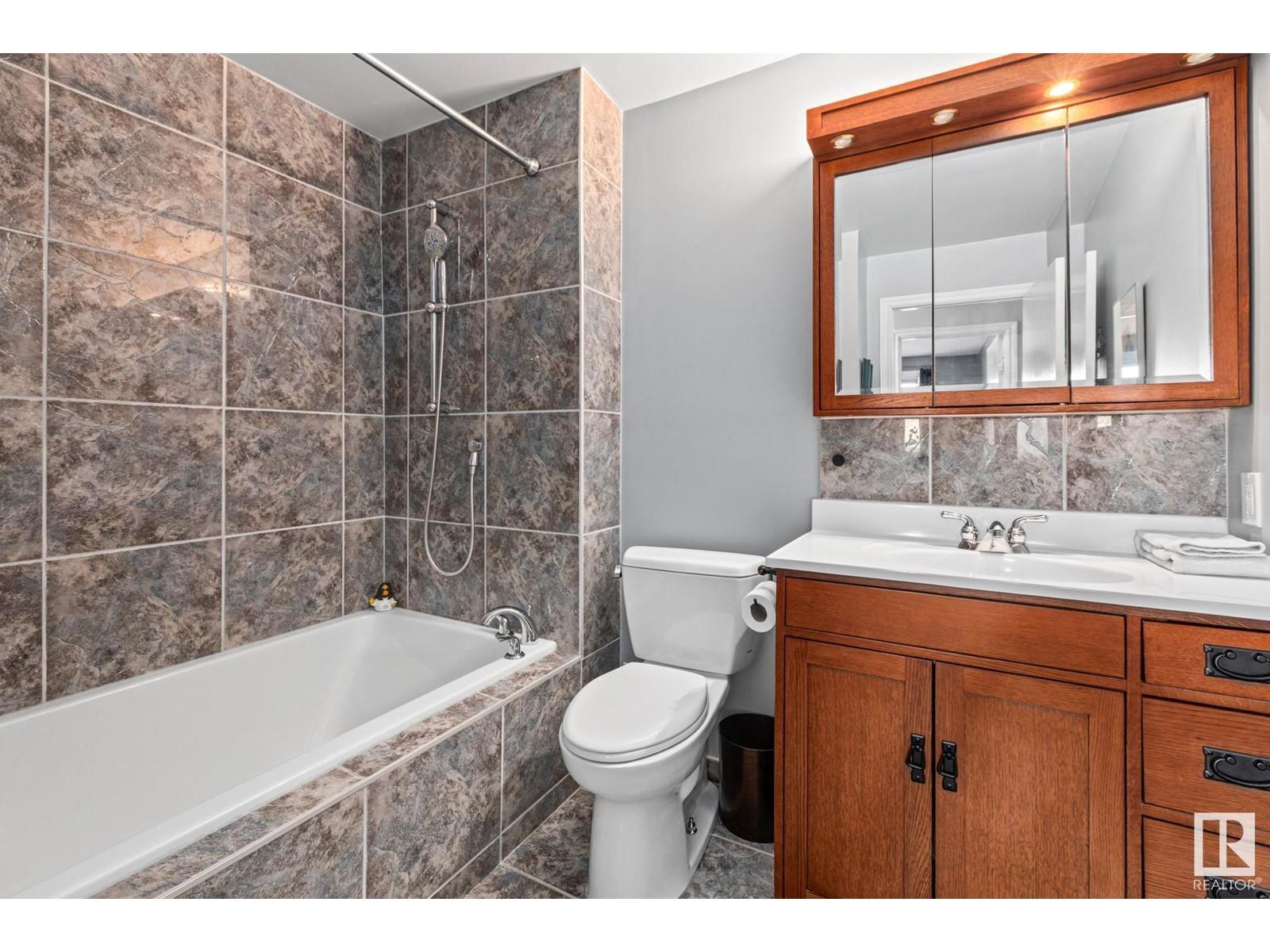 












2 BANTING PL

,
St. Albert,




Alberta
T8N2K1


