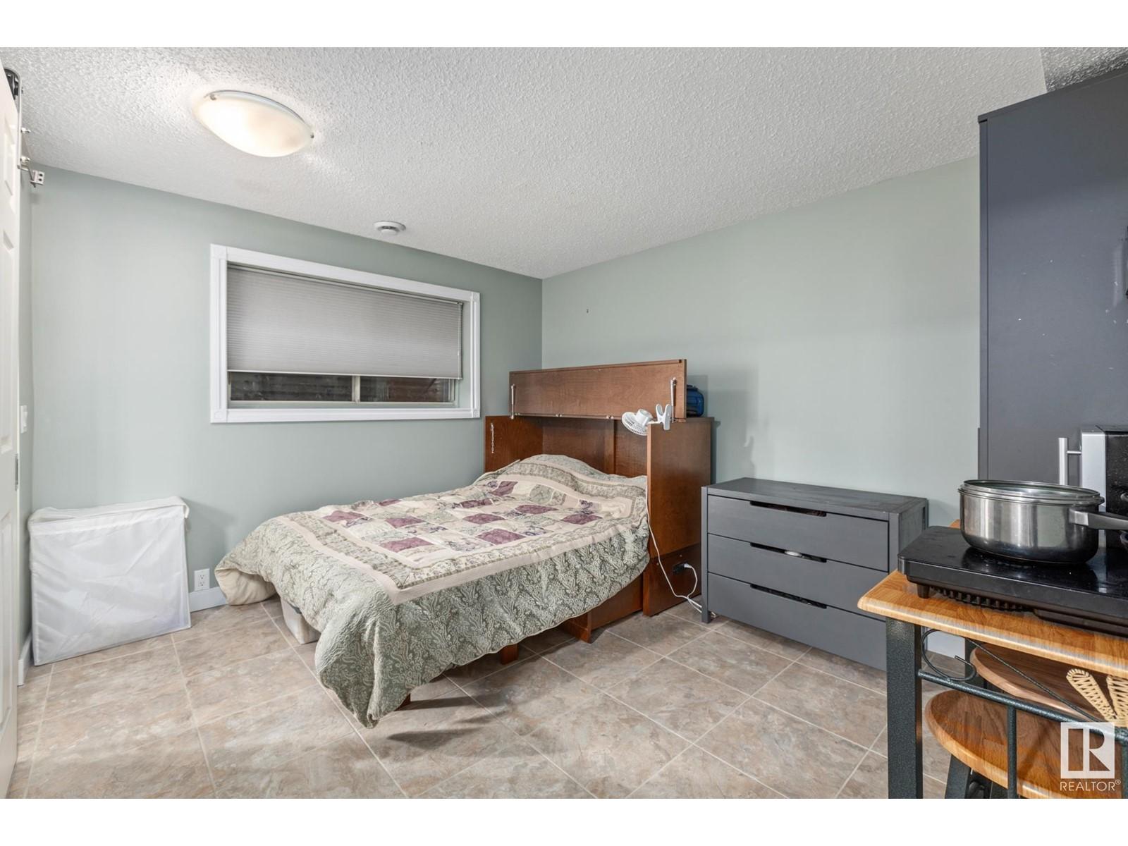 












2 BANTING PL

,
St. Albert,




Alberta
T8N2K1

