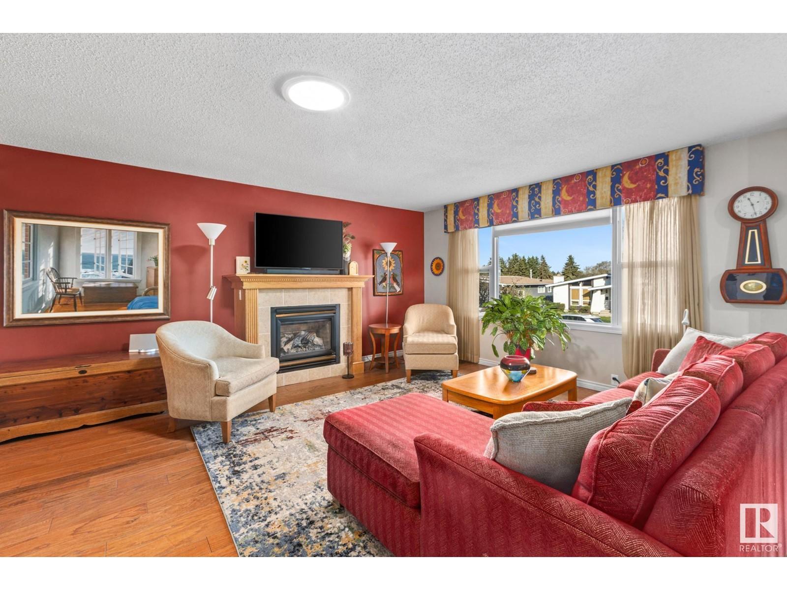 












2 BANTING PL

,
St. Albert,




Alberta
T8N2K1

