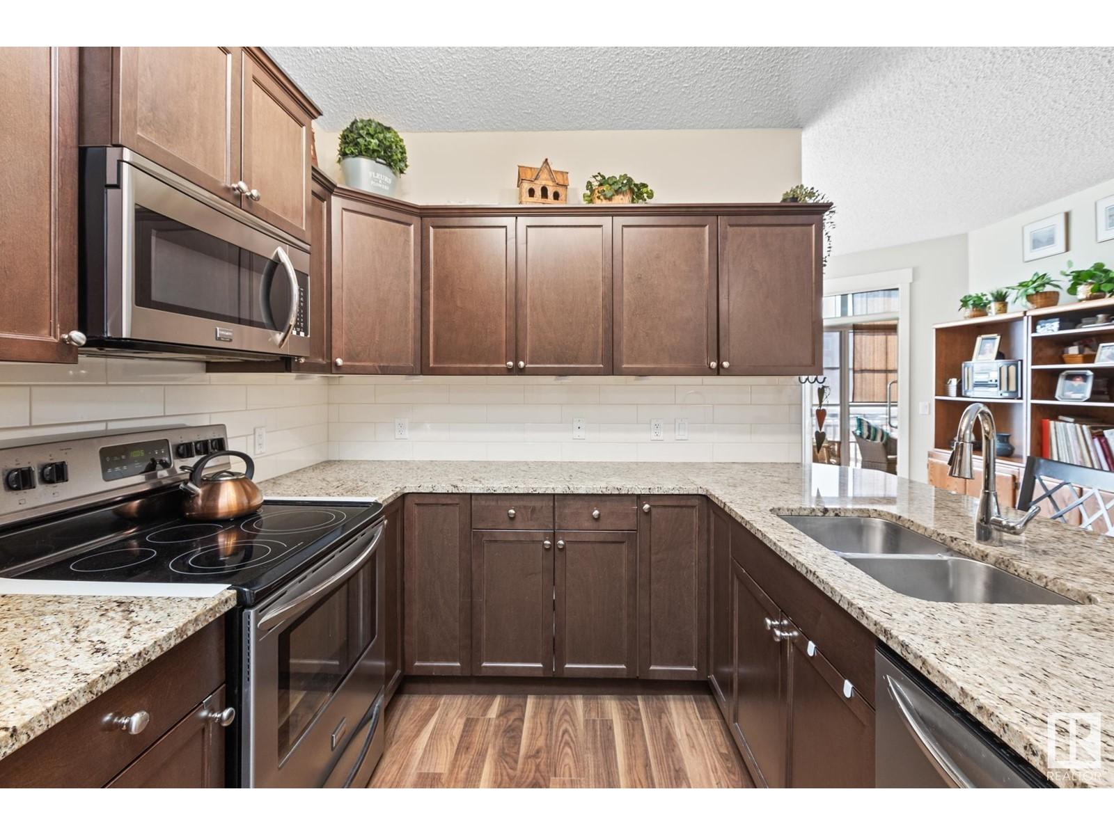 












#215 511 QUEEN ST

,
Spruce Grove,




Alberta
T7X0G4


