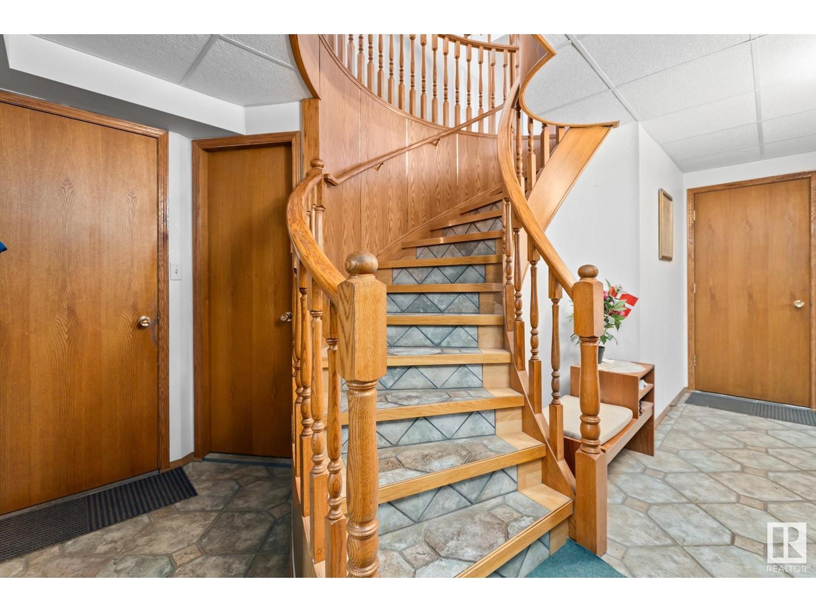 












52175 RGE ROAD 224

,
Rural Strathcona County,




Alberta
T8C1B7

