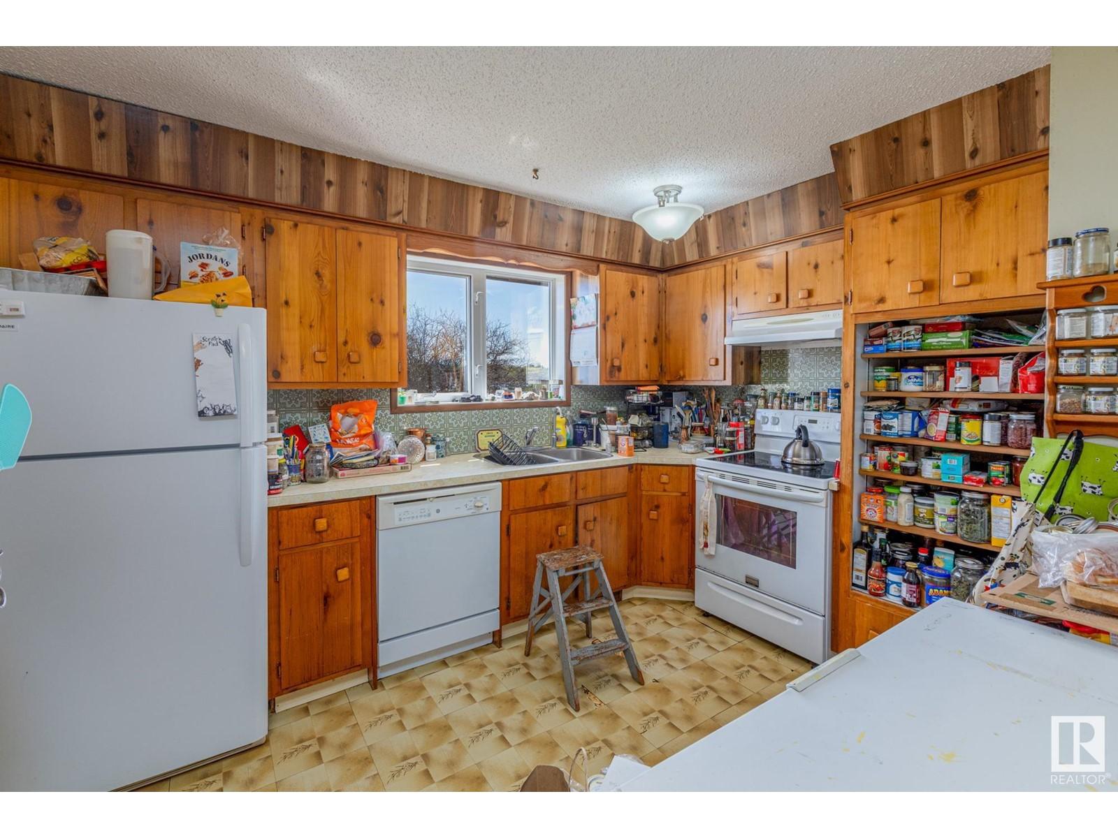 












52175 RGE ROAD 224

,
Rural Strathcona County,




Alberta
T8C1B7

