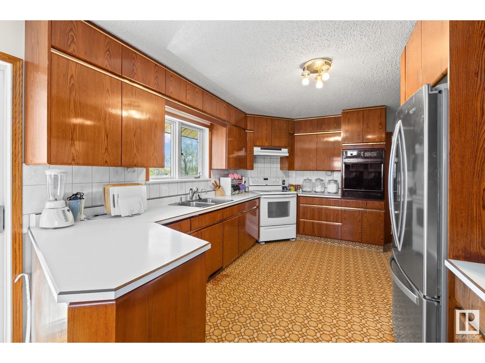 












52175 RGE ROAD 224

,
Rural Strathcona County,




Alberta
T8C1B7

