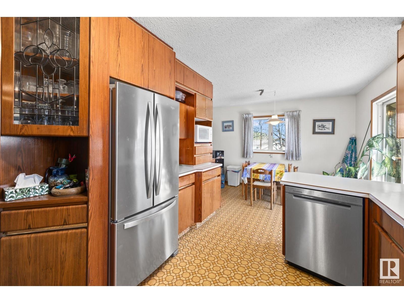 












52175 RGE ROAD 224

,
Rural Strathcona County,




Alberta
T8C1B7

