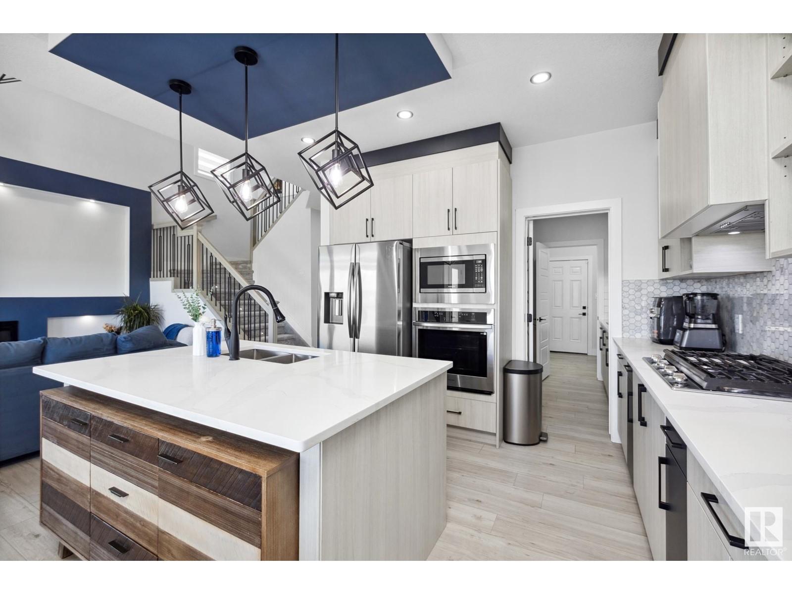












18204 94 ST NW

,
Edmonton,




Alberta
T5Z0G6

