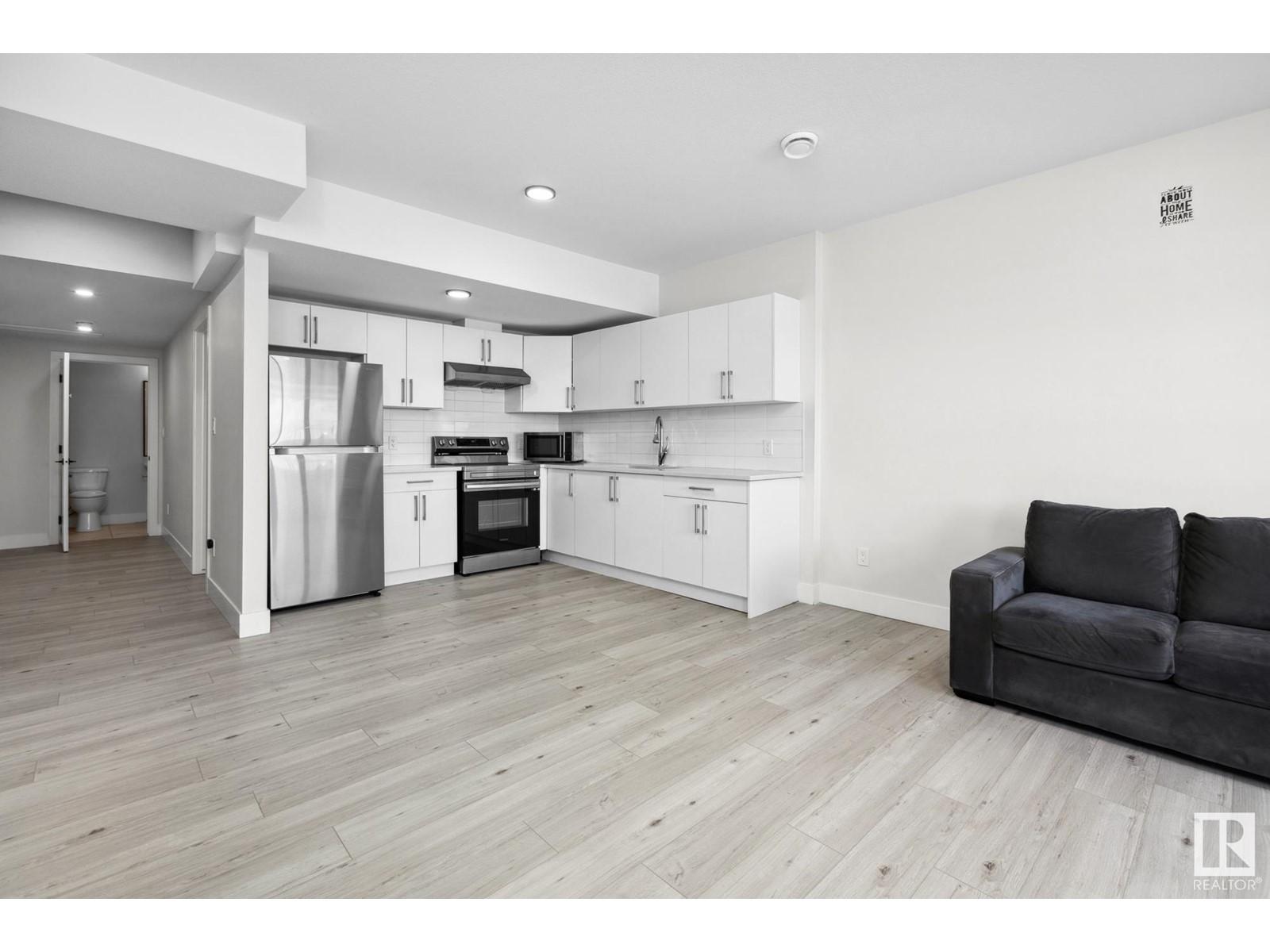 












18204 94 ST NW

,
Edmonton,




Alberta
T5Z0G6

