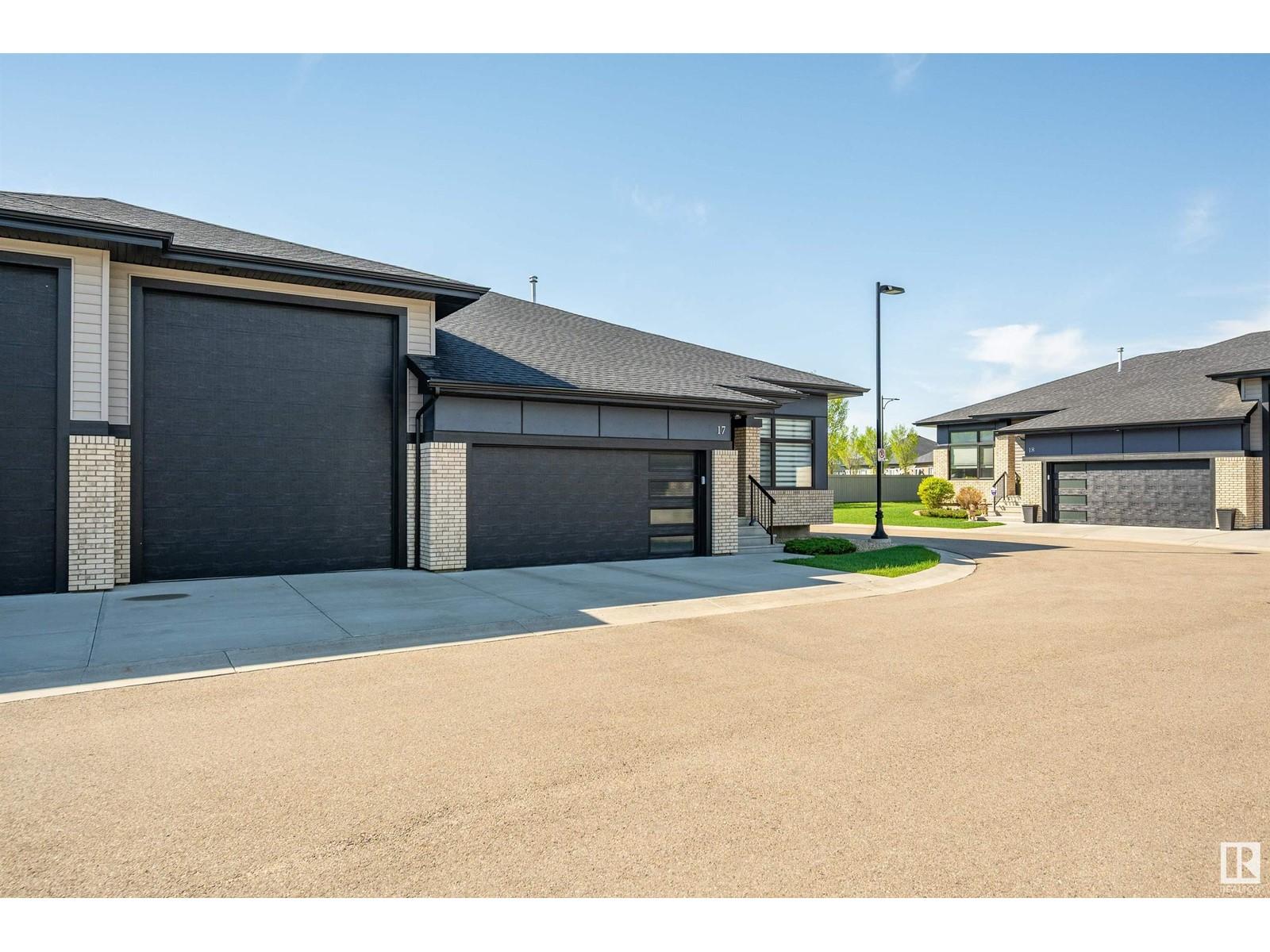 












#17 103 ALLARD LI SW SW

,
Edmonton,




Alberta
T6W3T8

