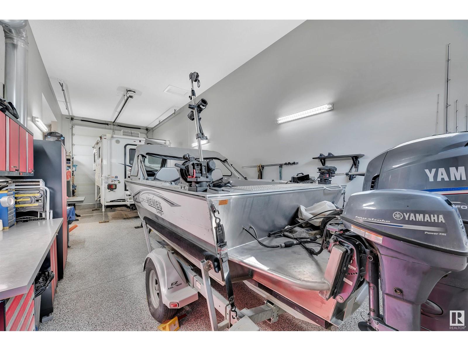 












#17 103 ALLARD LI SW SW

,
Edmonton,




Alberta
T6W3T8

