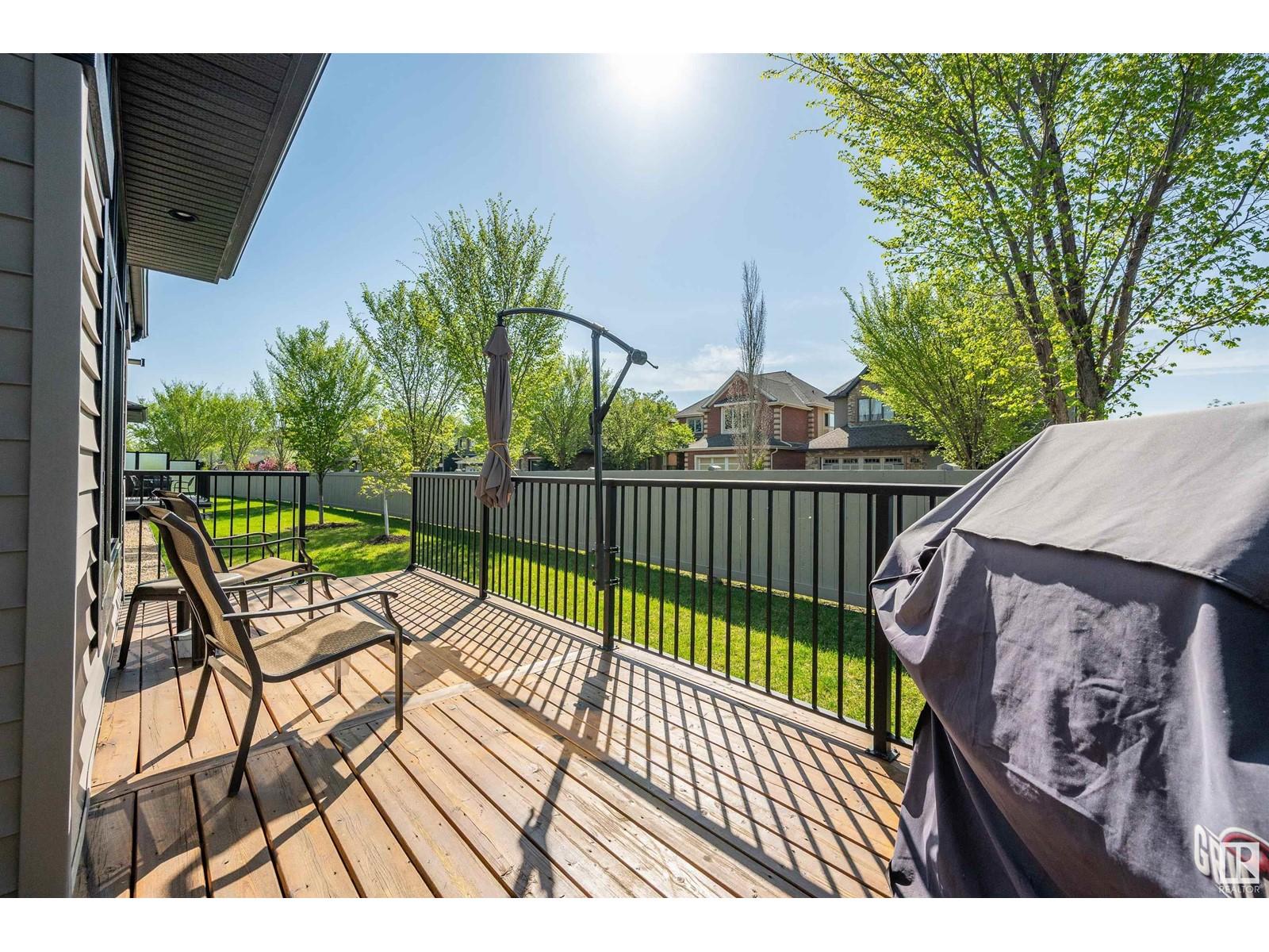 












#17 103 ALLARD LI SW SW

,
Edmonton,




Alberta
T6W3T8

