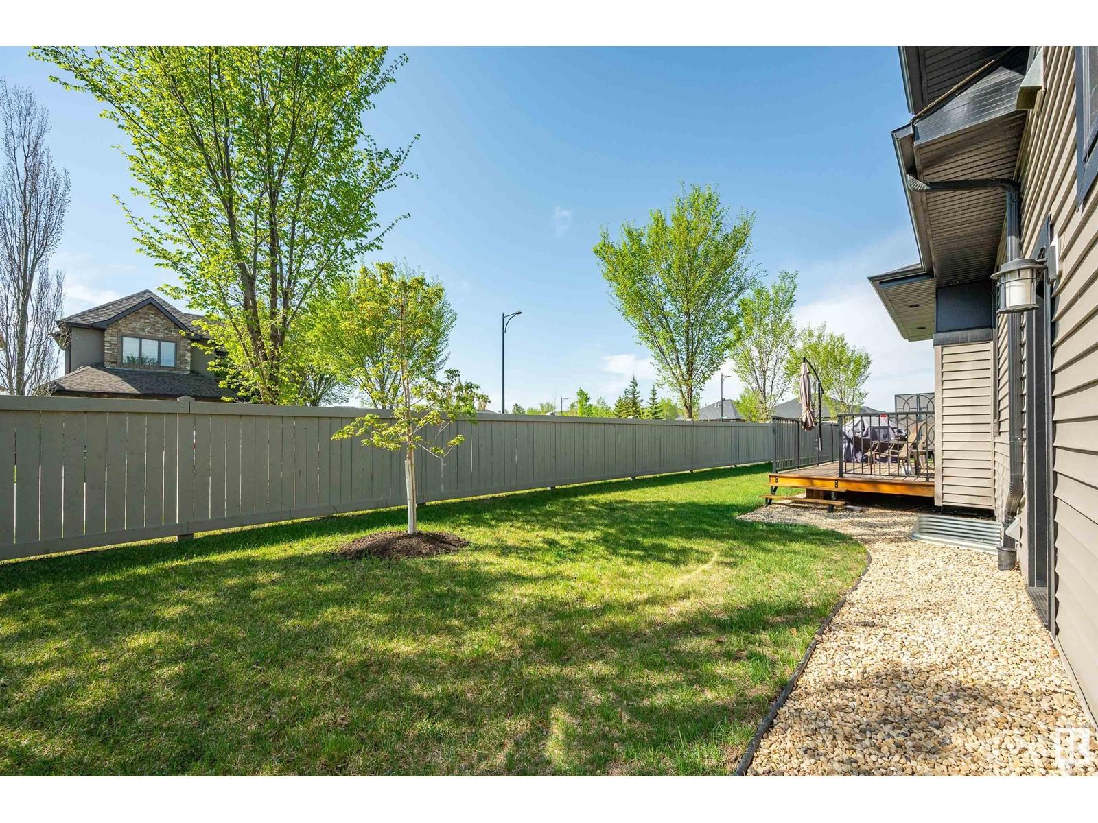 












#17 103 ALLARD LI SW SW

,
Edmonton,




Alberta
T6W3T8

