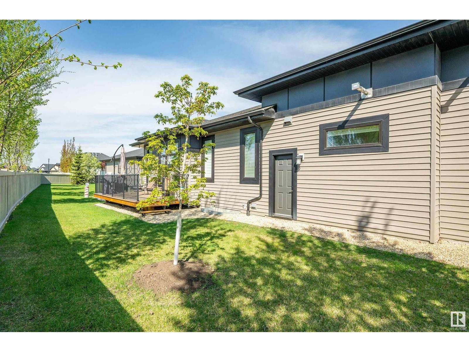 












#17 103 ALLARD LI SW SW

,
Edmonton,




Alberta
T6W3T8

