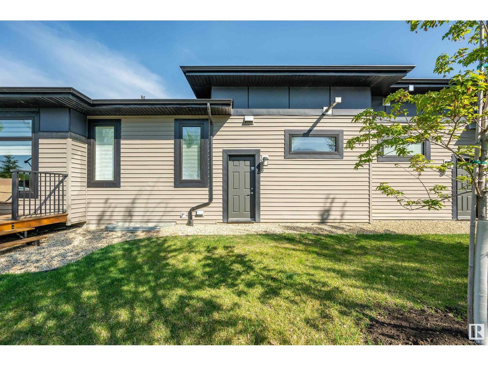 












#17 103 ALLARD LI SW SW

,
Edmonton,




Alberta
T6W3T8

