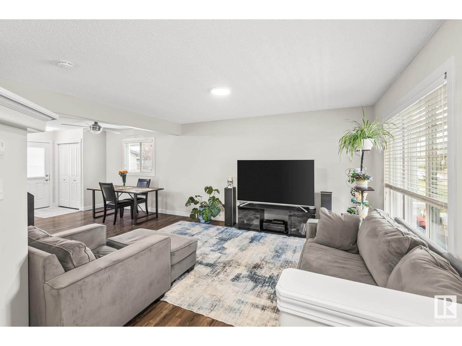 












7 HEWITT CI

,
Spruce Grove,




Alberta
T7X0K6

