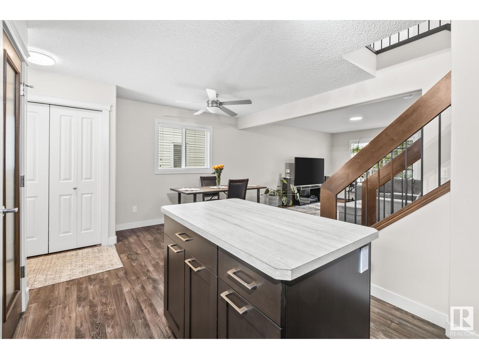 












7 HEWITT CI

,
Spruce Grove,




Alberta
T7X0K6

