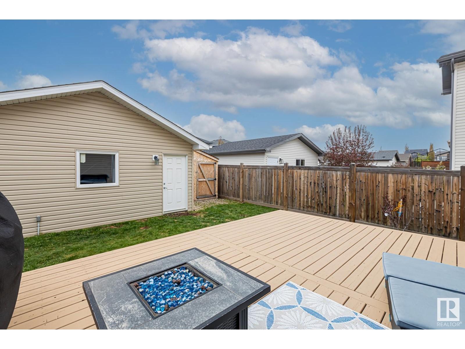 












7 HEWITT CI

,
Spruce Grove,




Alberta
T7X0K6

