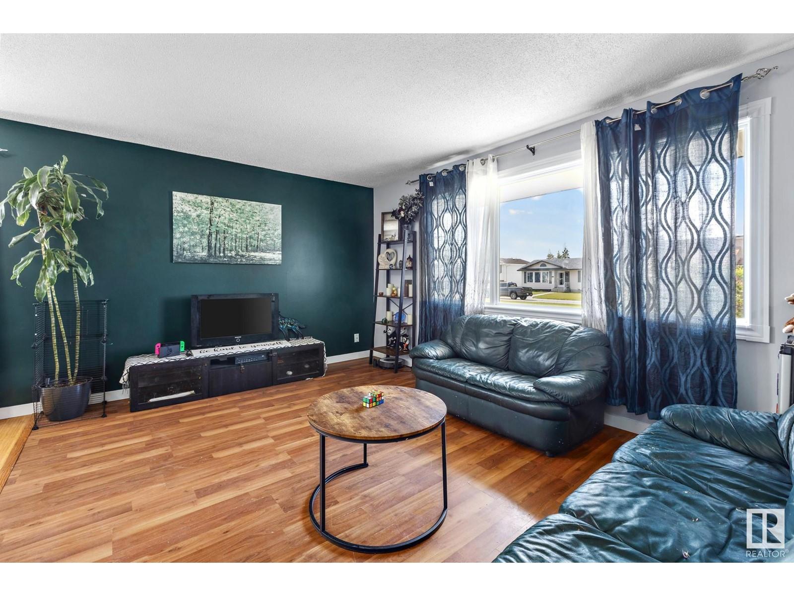 












4920 44 AV

,
Gibbons,




Alberta
T0A1N0

