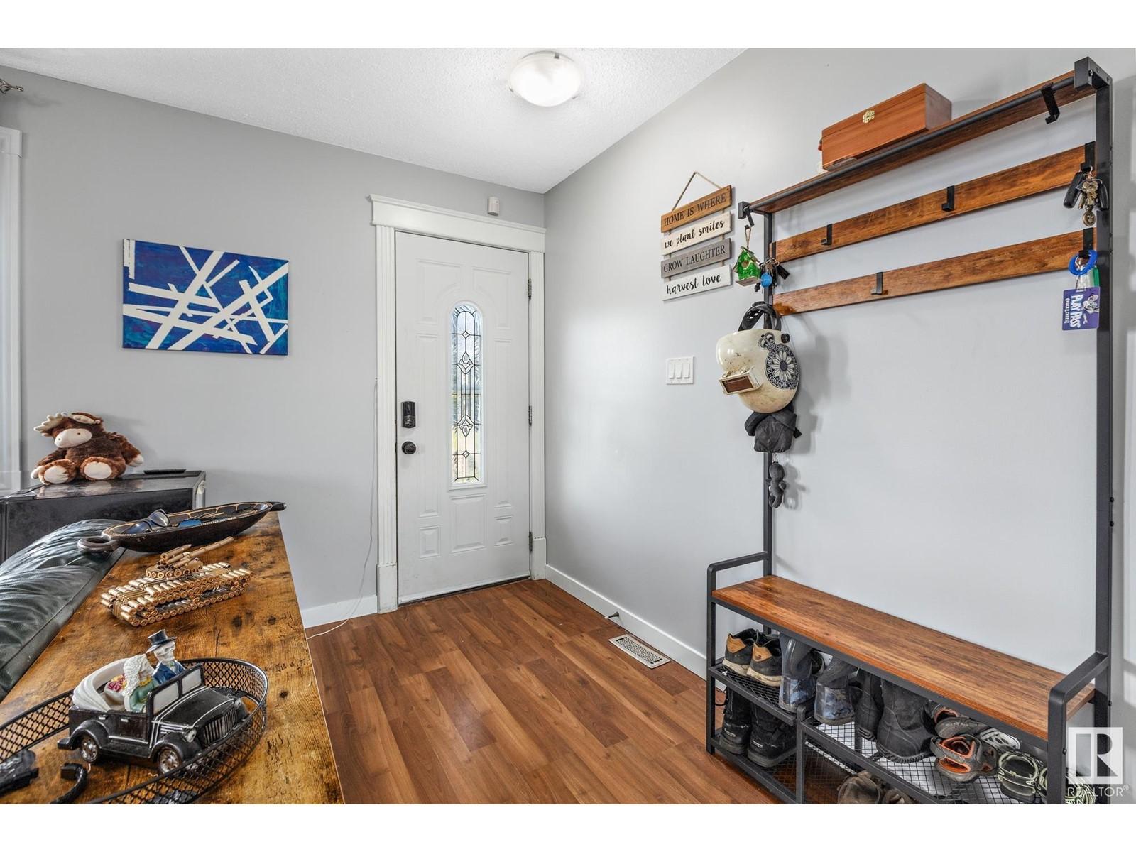 












4920 44 AV

,
Gibbons,




Alberta
T0A1N0

