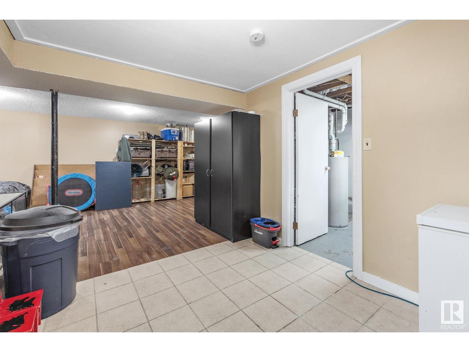 












4920 44 AV

,
Gibbons,




Alberta
T0A1N0

