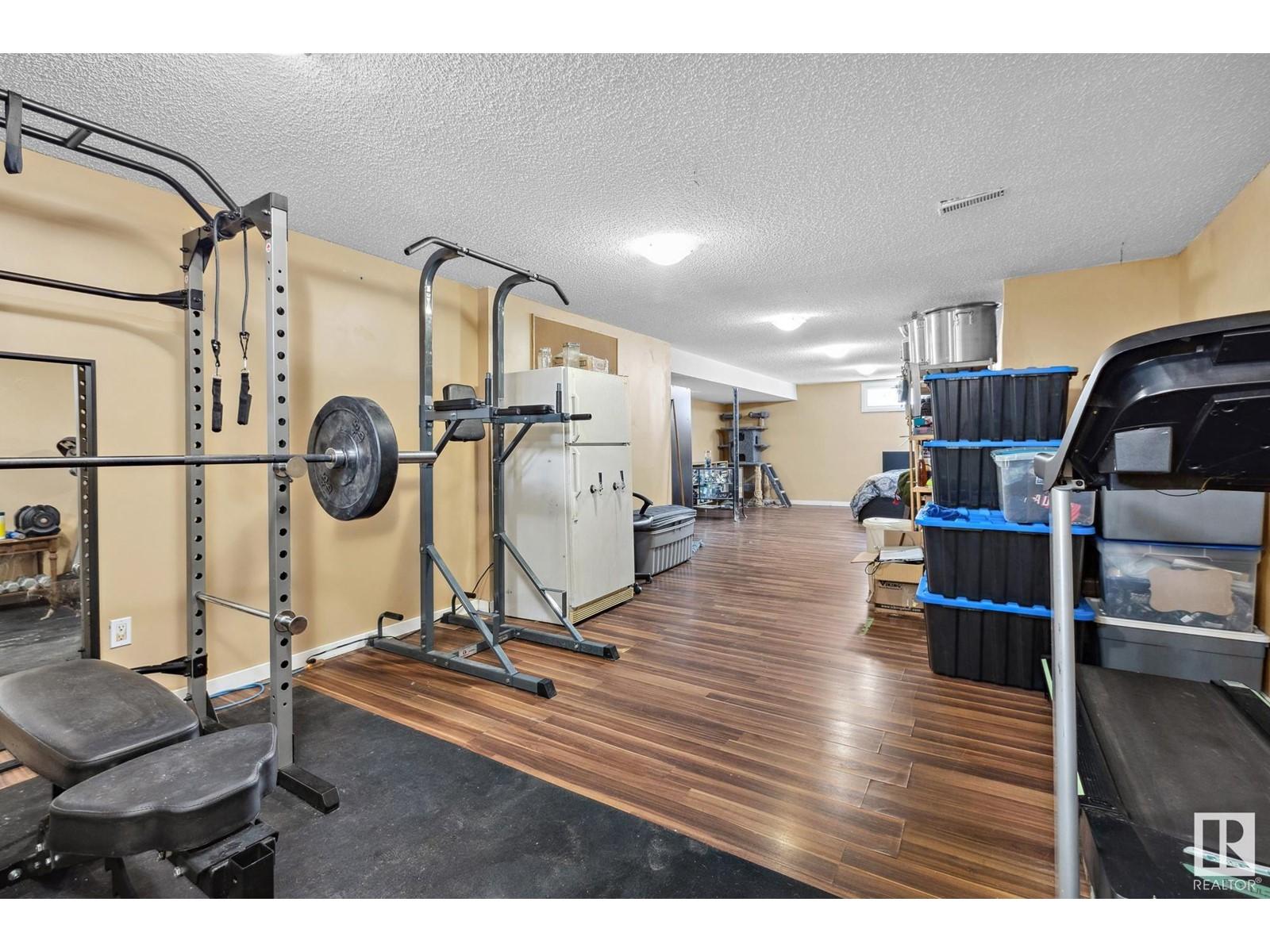 












4920 44 AV

,
Gibbons,




Alberta
T0A1N0

