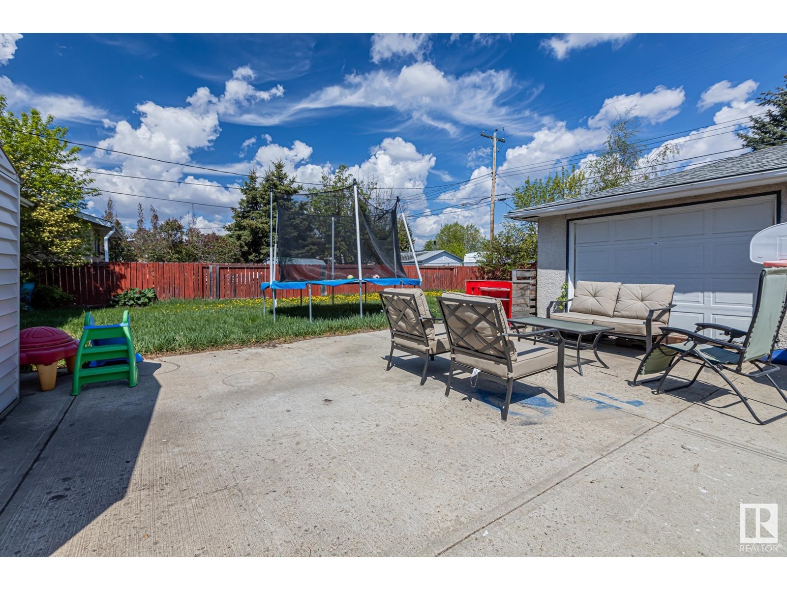 












4920 44 AV

,
Gibbons,




Alberta
T0A1N0

