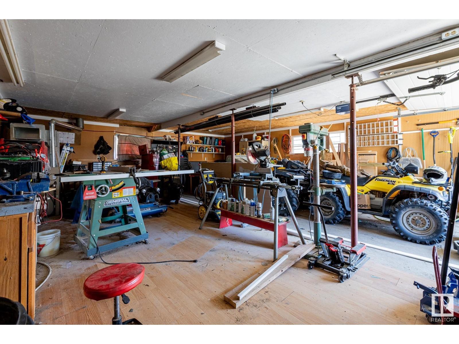 












4920 44 AV

,
Gibbons,




Alberta
T0A1N0

