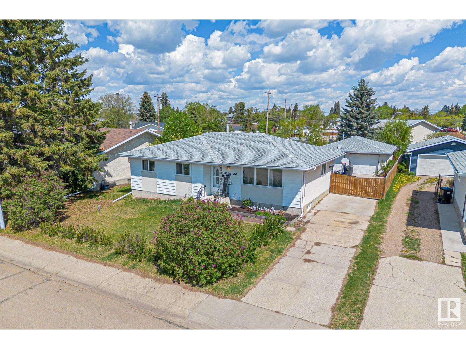 












4920 44 AV

,
Gibbons,




Alberta
T0A1N0

