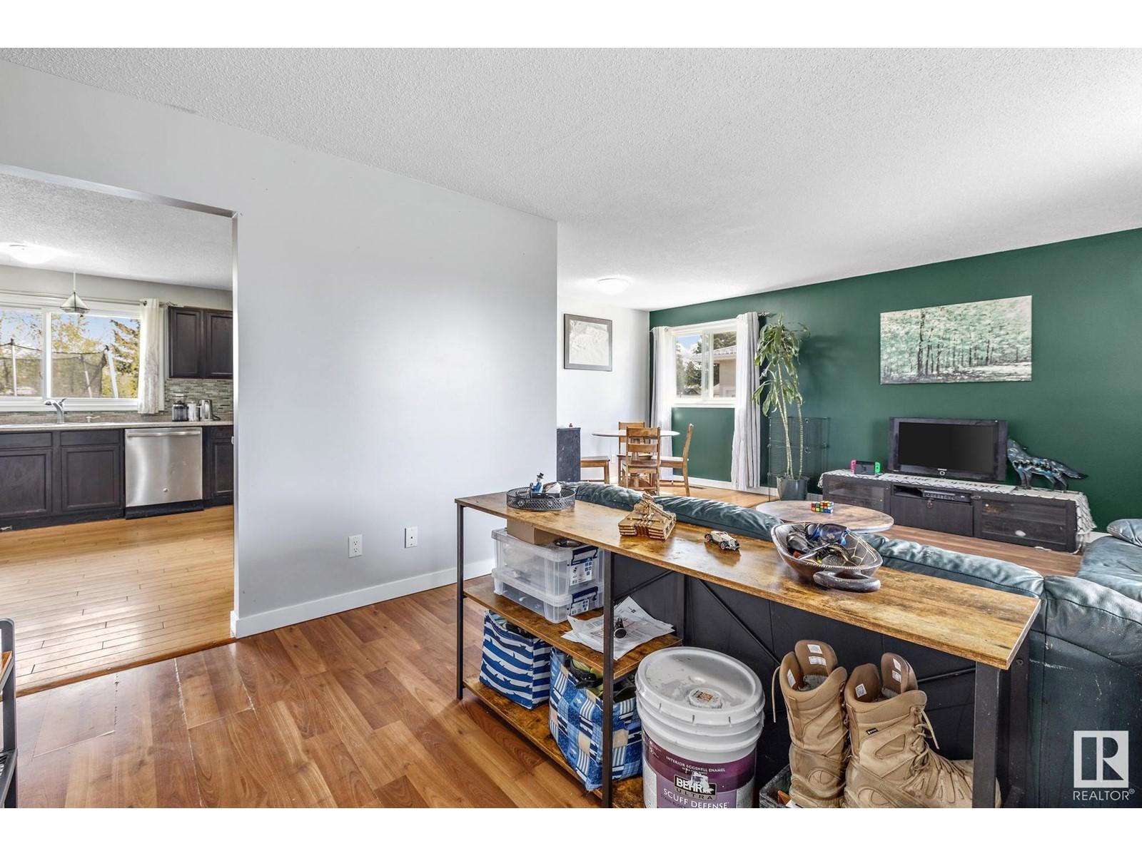 












4920 44 AV

,
Gibbons,




Alberta
T0A1N0

