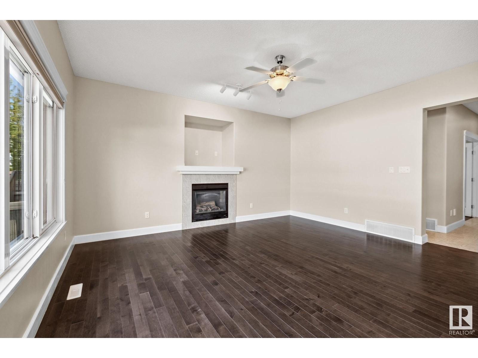 












3540 CLAXTON CR SW

,
Edmonton,




Alberta
T6W0Z6

