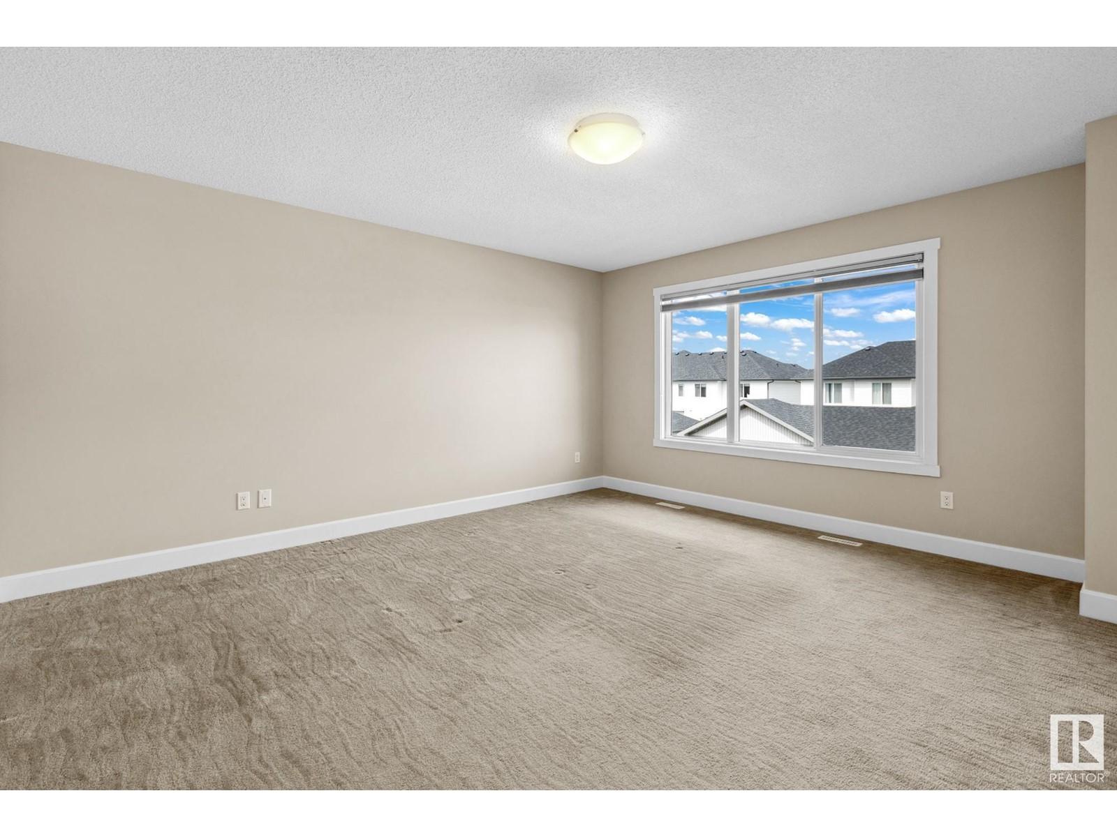 












3540 CLAXTON CR SW

,
Edmonton,




Alberta
T6W0Z6

