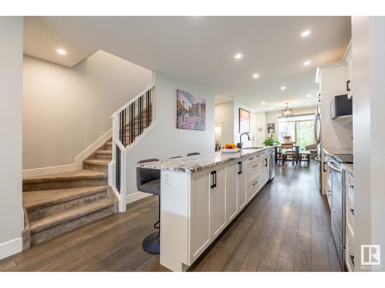 












7727 83 AV NW

,
Edmonton,




Alberta
T6C1A2

