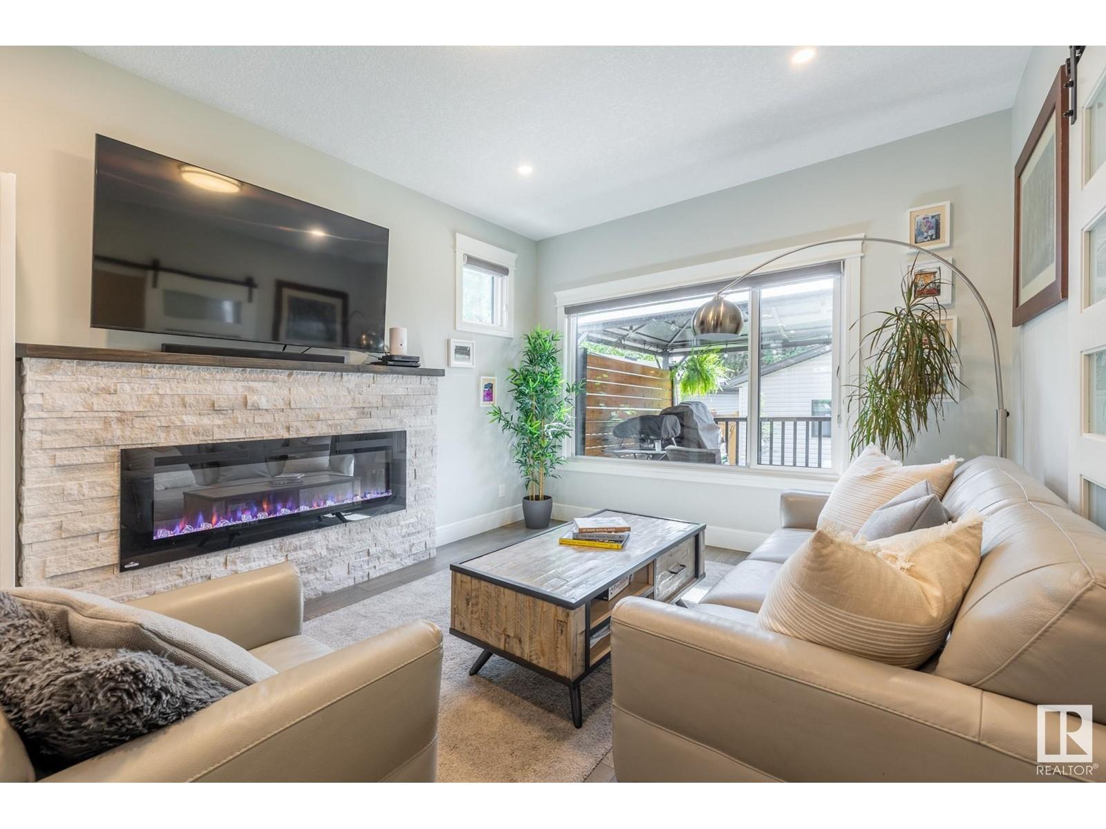 












7727 83 AV NW

,
Edmonton,




Alberta
T6C1A2

