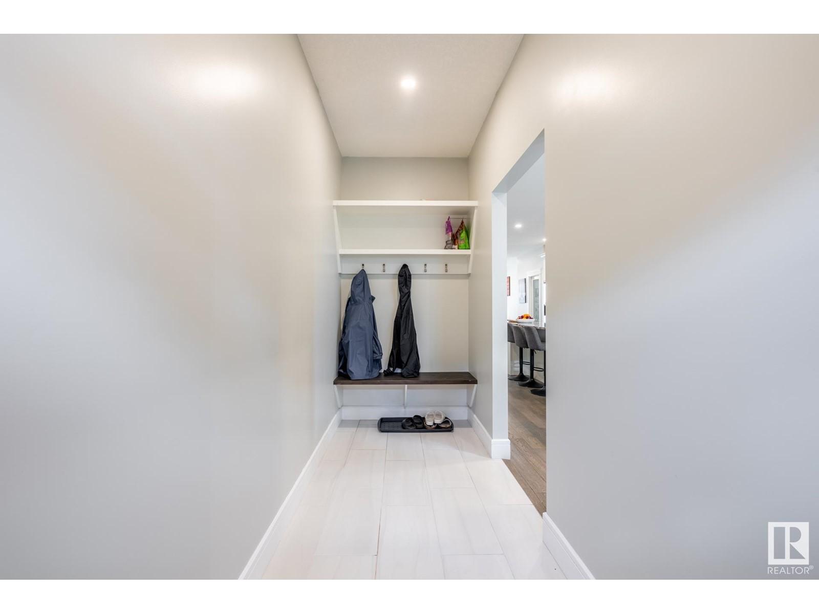 












7727 83 AV NW

,
Edmonton,




Alberta
T6C1A2

