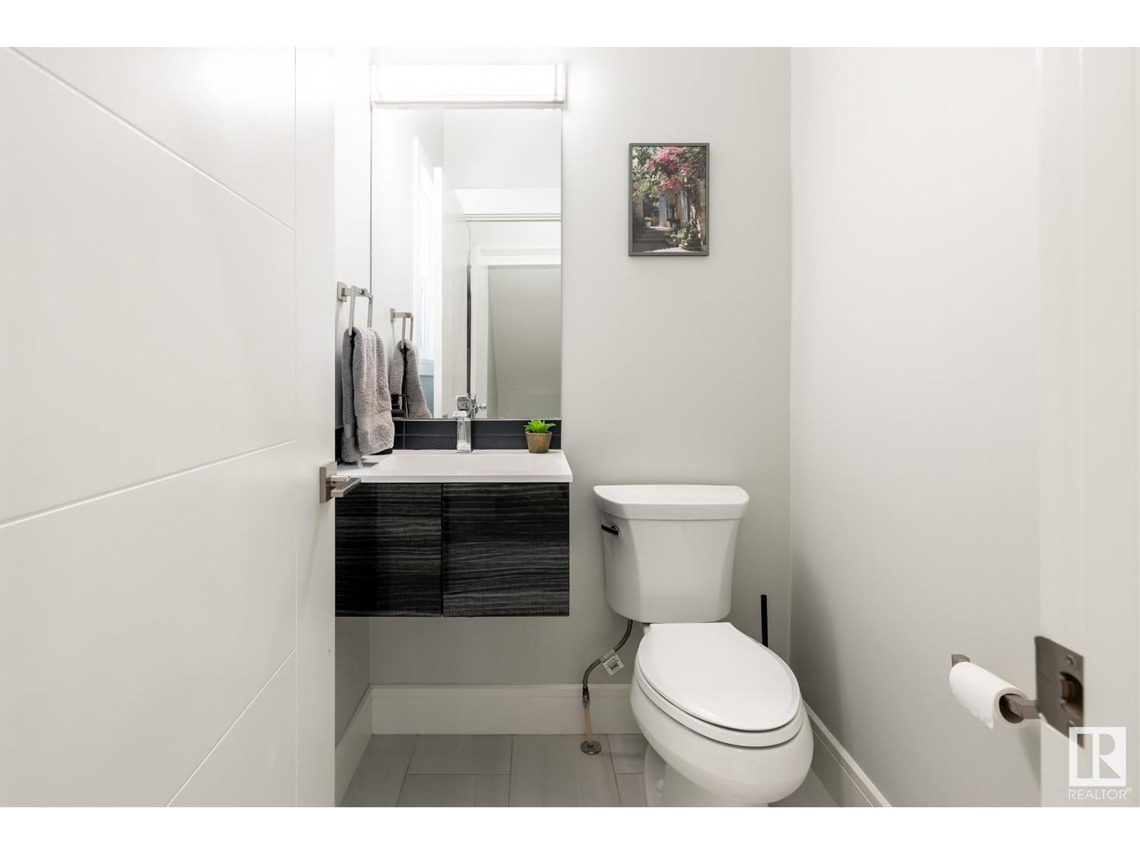 












7727 83 AV NW

,
Edmonton,




Alberta
T6C1A2

