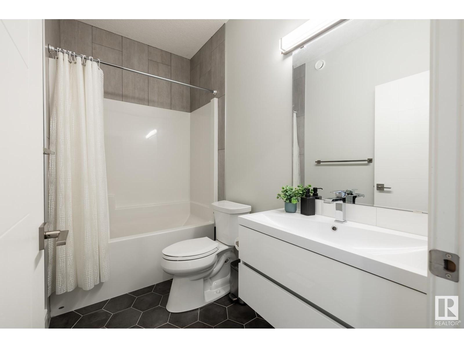 












7727 83 AV NW

,
Edmonton,




Alberta
T6C1A2

